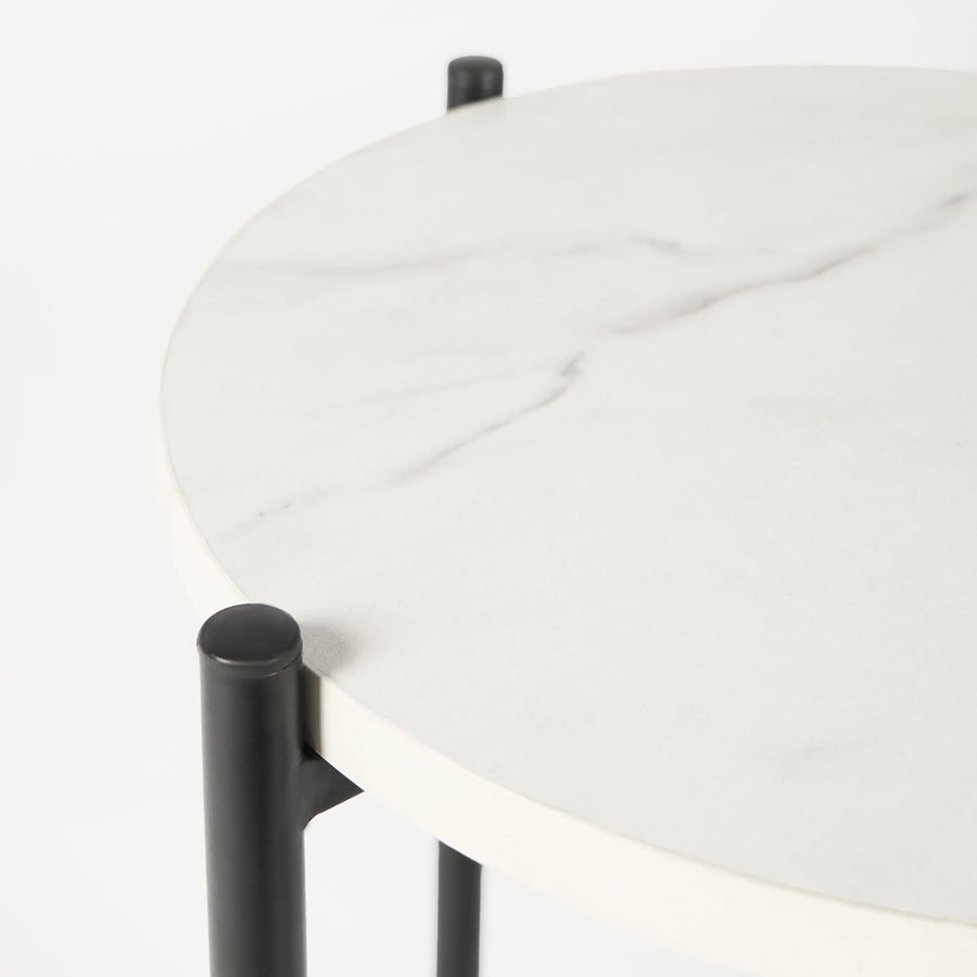 round Side Table for Living Room, White Mable Top Small Coffee Tables with Sturdy Metal Frame Decorative Nightstand End Table Bedside Tables for Bedroom Office