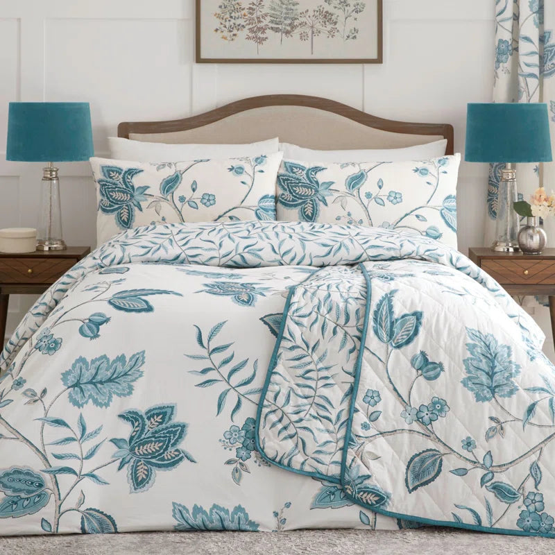 Polyester Floral Duvet Cover Set with Pillowcases Included